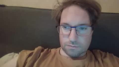 robinouhot online show from February 25, 9:46 pm