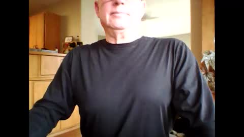 robo0000 online show from November 5, 6:21 pm