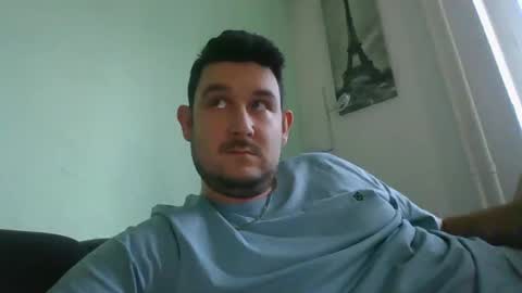 Robin online show from February 10, 2:26 pm