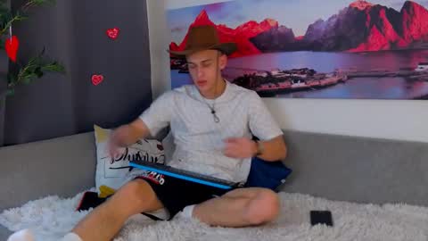 Rocco online show from February 18, 7:10 am