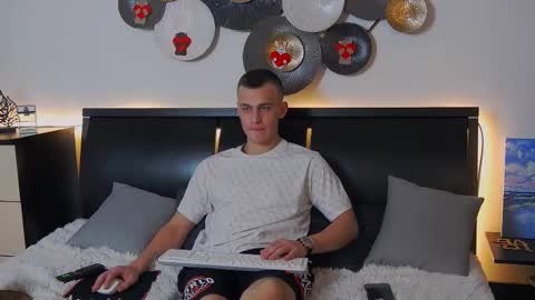 Rocco online show from February 19, 1:06 pm