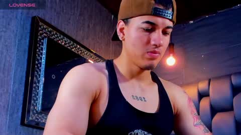 rocco_santos online show from May 30, 6:41 pm