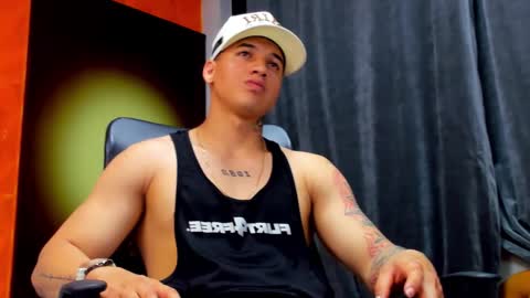 rocco_santos online show from December 15, 4:09 am