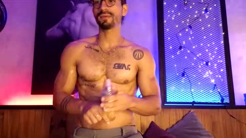 R O M E O  online show from February 16, 6:17 pm