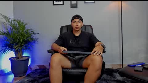 RonnieCanford online show from January 14, 7:50 pm