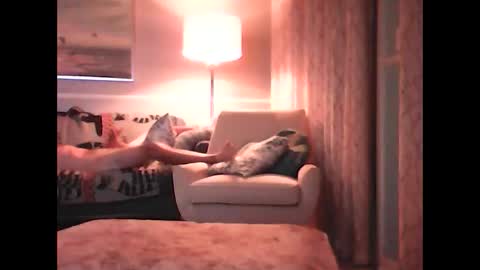 ronvlv online show from October 7, 4:05 am