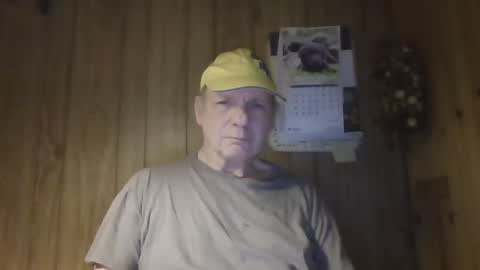 roses2u1958 online show from March 16, 4:41 am