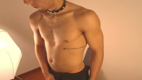rosse_one online show from December 1, 10:57 pm