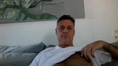 Snapshot of rudeski chatting on October 24, 3:25 pm rudeski online show from October 24, 3:25 pm