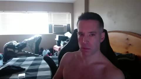 rustic_cuse_777 online show from February 14, 4:46 pm