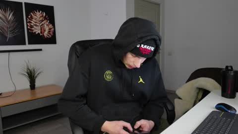 RYAN DOZER online show from February 21, 6:25 am