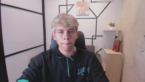 ryderstone_ online show from October 21, 4:37 am