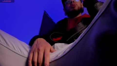 Steven Independent online show from February 10, 2:49 am