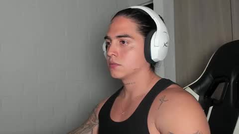 Im CryDuran    Instagram   CryDuraann  online show from January 17, 10:22 pm