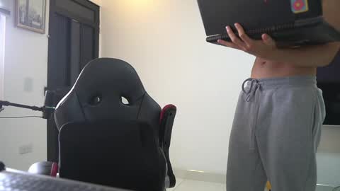 saimon  online show from April 14, 1:22 pm