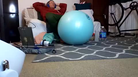 salis1981 online show from February 17, 3:58 am