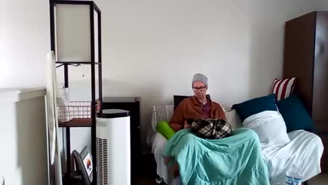 salis1981 online show from March 4, 6:50 pm