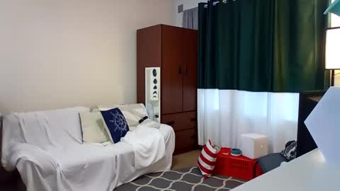 salis1981 online show from February 4, 7:00 pm