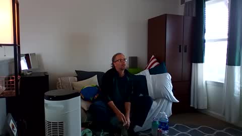 salis1981 online show from March 6, 6:16 pm