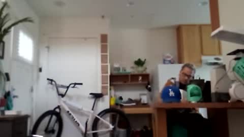 salis1981 online show from February 10, 8:57 pm