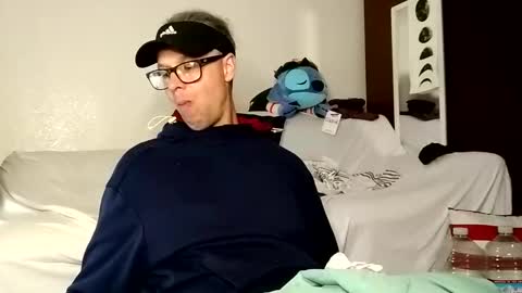 salis1981 online show from February 10, 2:30 am