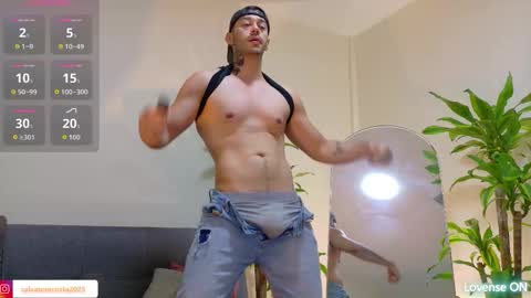 Salvatore online show from December 3, 2:28 am