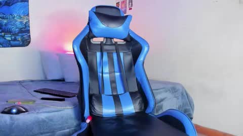   online show from March 7, 1:36 am