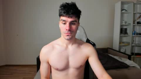 BACK IN 2 WEEKS online show from April 6, 11:16 pm