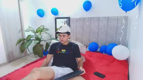 sam_tnt9 online show from March 28, 11:16 pm