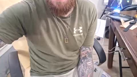 Snapshot of samboiamtho chatting on January 17, 9:06 am samboiamtho online show from January 17, 9:06 am