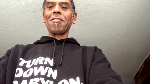 samegee online show from November 10, 4:01 pm