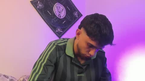 samevansx online show from April 16, 9:04 pm