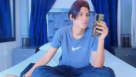 Snapshot of samuel_sincee chatting on January 22, 3:20 am Samuel Sincee online show from January 22, 3:20 am