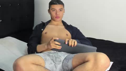 Samuel online show from October 3, 5:07 pm