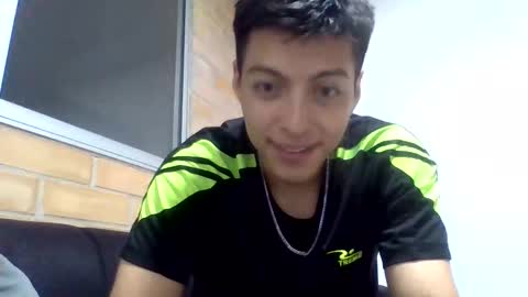 Santiago Henao online show from June 10, 6:37 am
