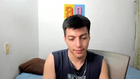Santiago Henao online show from June 11, 6:11 am