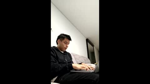 Santiago Henao online show from June 9, 1:29 am