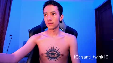 Snapshot of santi_twink19 chatting on December 22, 11:22 am santi_twink19 online show from December 22, 11:22 am
