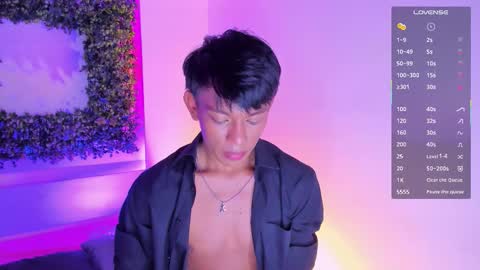 Snapshot of santti_ chatting on October 20, 10:24 pm Santii online show from October 20, 10:24 pm