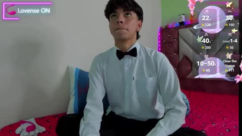 Santiago Carrington online show from November 13, 8:35 pm