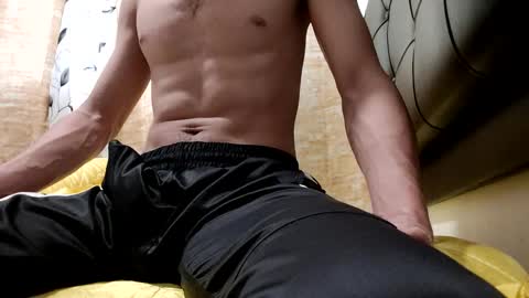 santygaviria10 online show from November 11, 7:08 pm