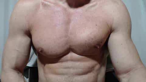 saradorj92 online show from April 19, 3:28 am