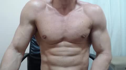 Snapshot of saradorj92 chatting on October 20, 5:39 pm saradorj92 online show from October 20, 5:39 pm