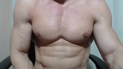 saradorj92 online show from April 6, 1:13 am