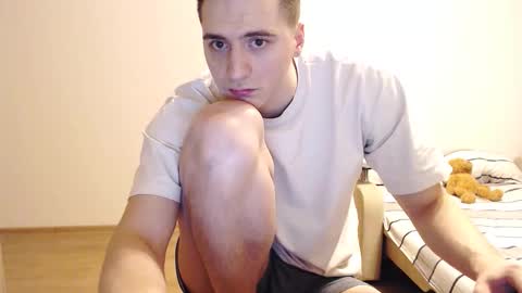 Snapshot of sasha_calvin chatting on December 10, 12:34 am sasha_calvin online show from December 10, 12:34 am