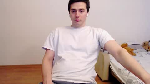 Snapshot of sasha_calvin chatting on February 13, 10:23 am sasha_calvin online show from February 13, 10:23 am