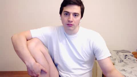 Snapshot of sasha_calvin chatting on February 24, 4:47 pm sasha_calvin online show from February 24, 4:47 pm
