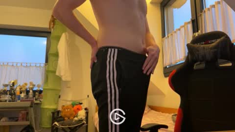 Snapshot of sason97xx chatting on March 2, 5:31 pm sason97xx online show from March 2, 5:31 pm