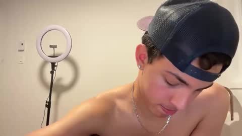 sbouchikh03 online show from January 12, 5:44 am