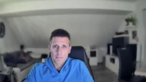 Snapshot of schnuckigeil chatting on October 13, 4:57 pm Dildomen online show from October 13, 4:57 pm